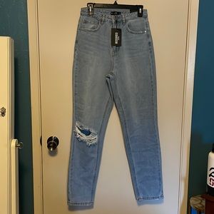 NWT Misguided Riot‎ High Rise Mom Jean 6L